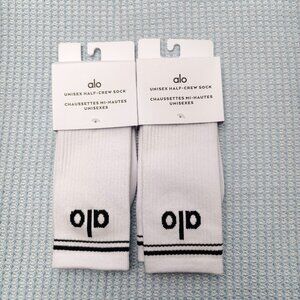 🌞NWT🌞 ALO Yoga 2-Pair Sport Socks | Arch Support & Breathable